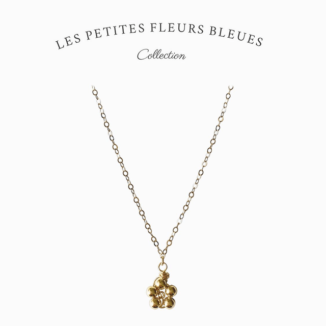 Collier en gold filled – Les petites fleurs bleues 