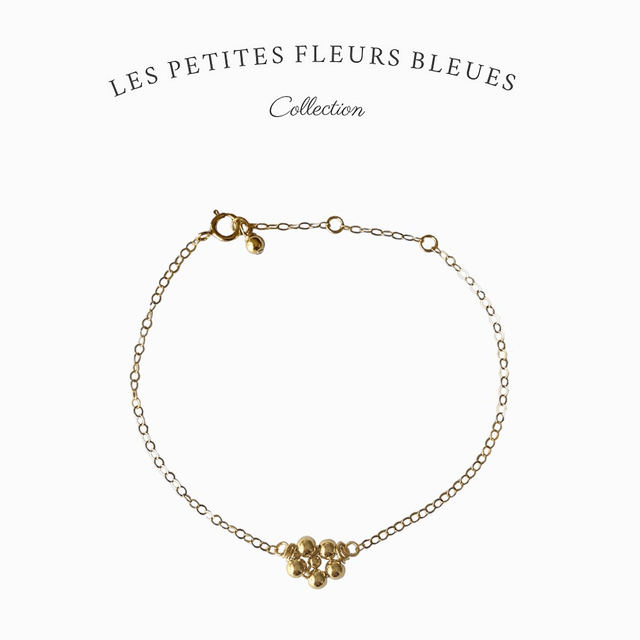 Bracelet en gold filled – Les petites fleurs bleues 